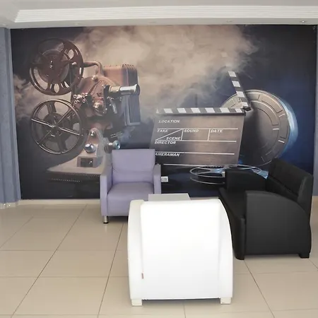Movie Life Roe Otel 3*