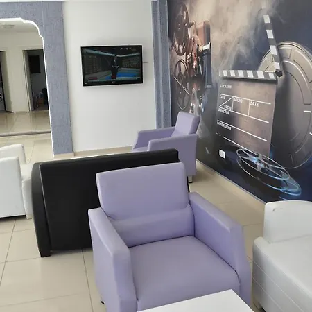 Movie Life Roe Otel